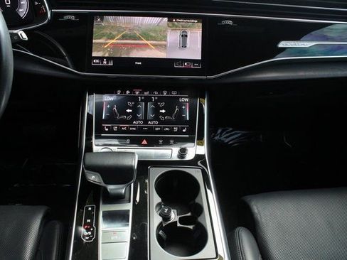 Used 2019 Audi Q8 Prestige w/ Luxury Package image 24