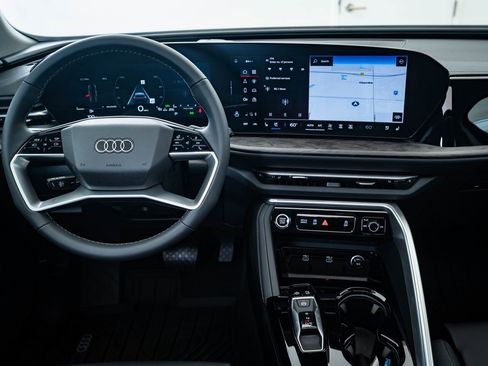 New 2025 Audi Q5 Premium Plus image 24
