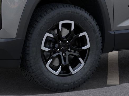 New 2026 Chevrolet Equinox ACTIV w/ Convenience Package III image 9