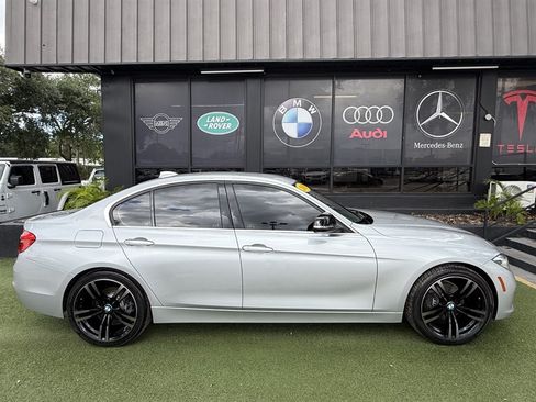 Used 2018 BMW 330i Sedan RWD image 7