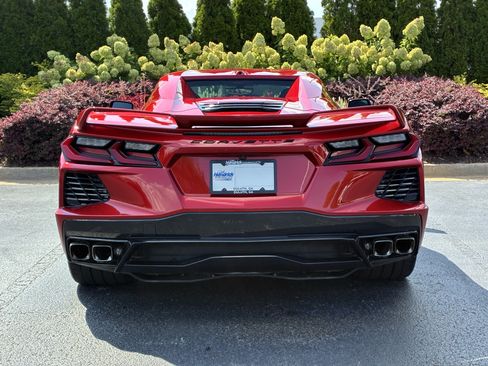 Used 2023 Chevrolet Corvette Stingray Premium Conv w/ Z51 Performance Package RWD image 8