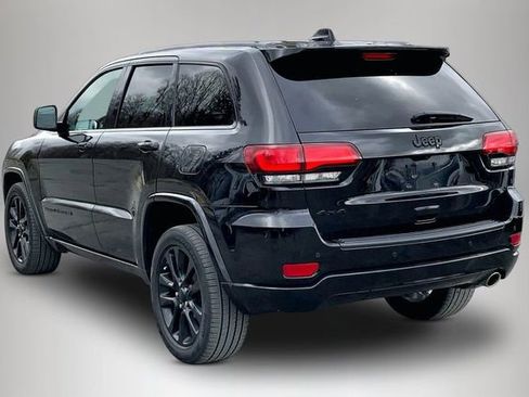 Used 2019 Jeep Grand Cherokee Altitude image 9