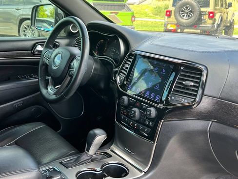 Used 2019 Jeep Grand Cherokee High Altitude AWD/4WD image 18