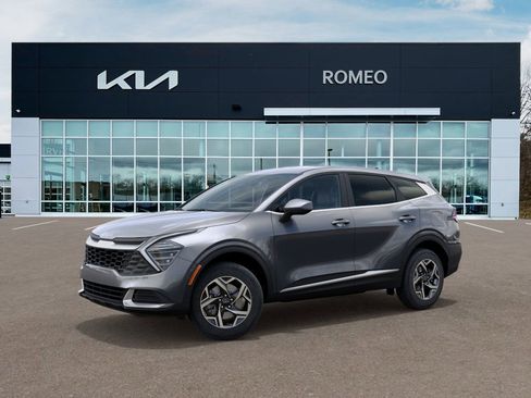 New 2025 Kia Sportage LX image 3