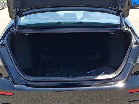 Used 2023 Honda Accord EX image 28