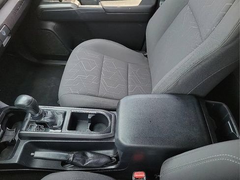 Used 2018 Toyota Tacoma TRD Off-Road AWD/4WD image 30