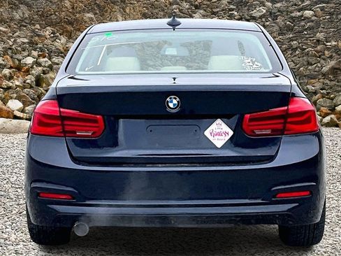 Used 2016 BMW 320i xDrive Sedan image 4