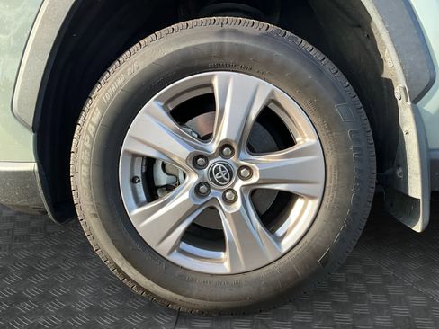 Used 2022 Toyota RAV4 XLE w/ Convenience Package image 16