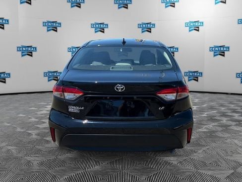 Used 2025 Toyota Corolla LE FWD image 4