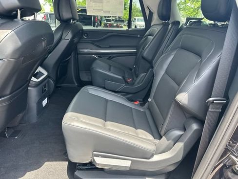 New 2026 Lincoln Navigator L Premier AWD/4WD image 20