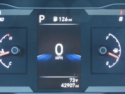 Used 2023 Hyundai Santa Cruz SE image 2