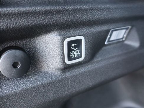 Used 2025 Jeep Grand Cherokee L Altitude AWD/4WD image 37