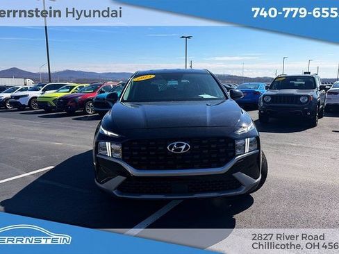 Used 2023 Hyundai Santa Fe SE image 2