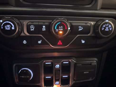 Used 2020 Jeep Wrangler Unlimited Sport S image 17