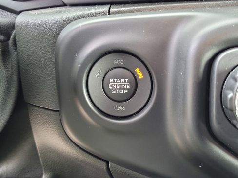 Used 2021 Jeep Wrangler Sport S image 24