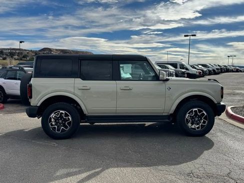 New 2025 Ford Bronco Outer Banks image 6