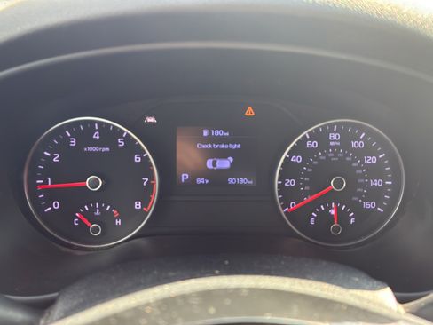 Used 2020 Kia Sportage S FWD image 35