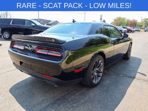 Used 2022 Dodge Challenger R/T Scat Pack w/ Shaker Package RWD image 7