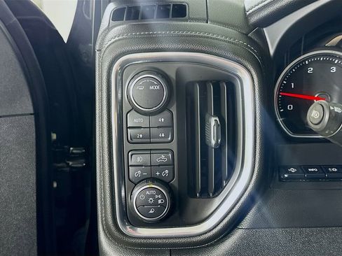 Used 2020 Chevrolet Silverado 3500 High Country w/ Technology Package image 22