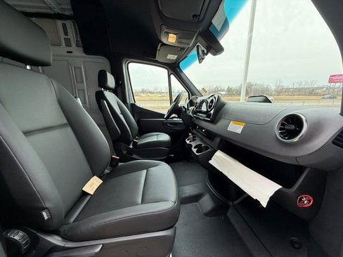 New 2025 Mercedes-Benz Sprinter 2500 image 21