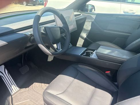 Used 2026 Tesla Model Y 2WD image 7