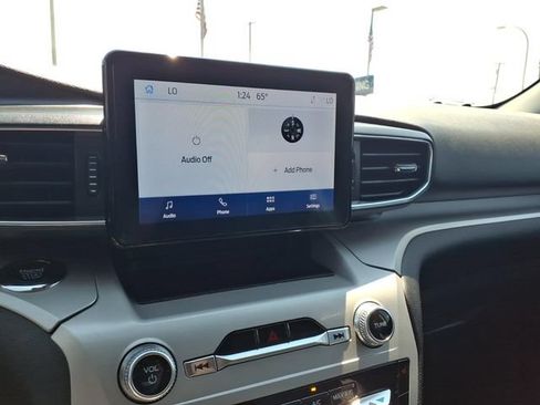 Certified 2023 Ford Explorer XLT w/ Equipment Group 202A AWD/4WD image 18