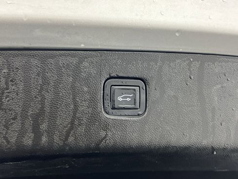 Used 2019 Chevrolet Blazer Premier w/ Driver Confidence II Package image 26