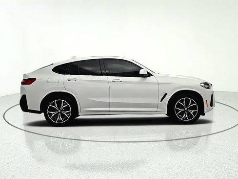 Used 2023 BMW X4 xDrive30i AWD/4WD image 8