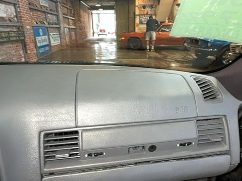 Used 1999 BMW M3 Coupe RWD image 91