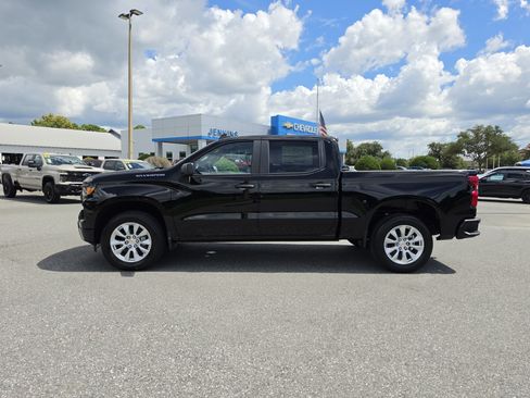 New 2026 Chevrolet Silverado 1500 Custom RWD image 9