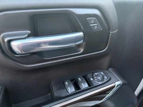Used 2022 Chevrolet Silverado 1500 RST image 18