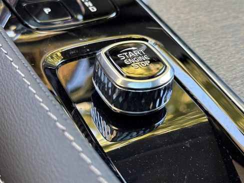 Certified 2025 Volvo XC90 B6 Ultra w/ Protection Package Premier image 23