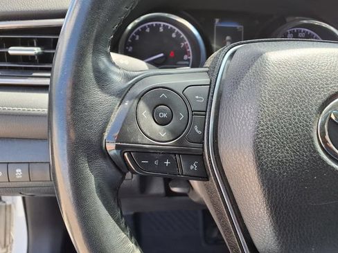 Used 2020 Toyota Camry SE FWD image 21