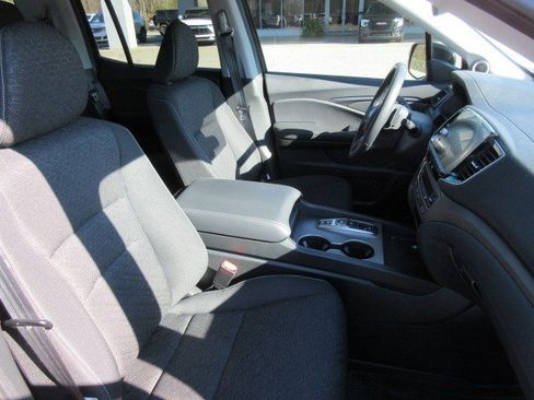 Used 2024 Honda Ridgeline Sport image 13