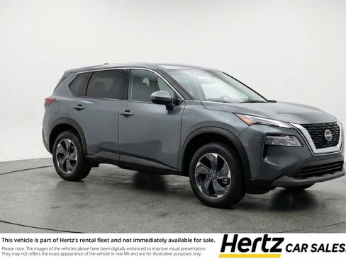 Used 2025 Nissan Rogue SV image 1