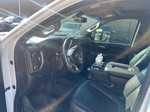 Used 2020 Chevrolet Silverado 2500 LTZ AWD/4WD image 3