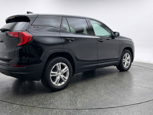 Used 2024 GMC Terrain SLE image 9