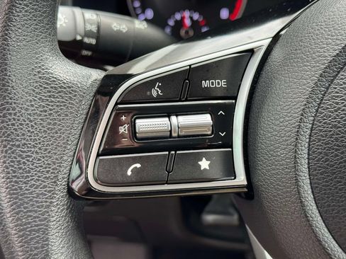 Used 2024 Kia Forte LXS w/ LXS Technology Package FWD image 18
