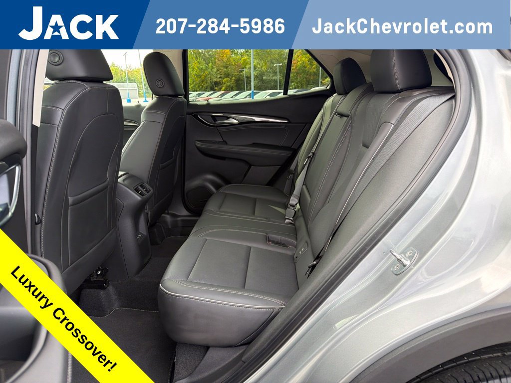 Used 2023 Buick Envision Essence AWD/4WD image 30