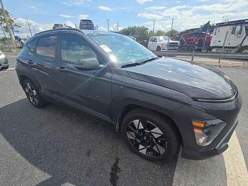 Used 2024 Hyundai Kona SEL FWD image 5