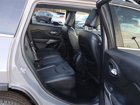 Used 2021 Jeep Cherokee Latitude Lux w/ Sun & Sound Group image 32