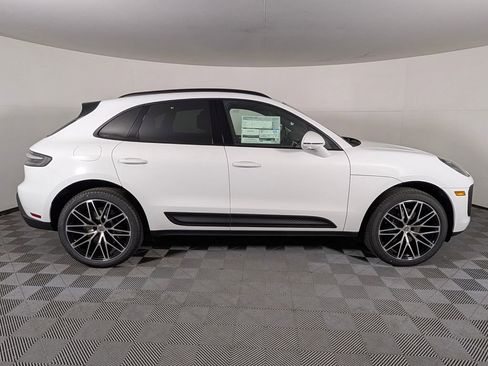 New 2026 Porsche Macan AWD/4WD image 8