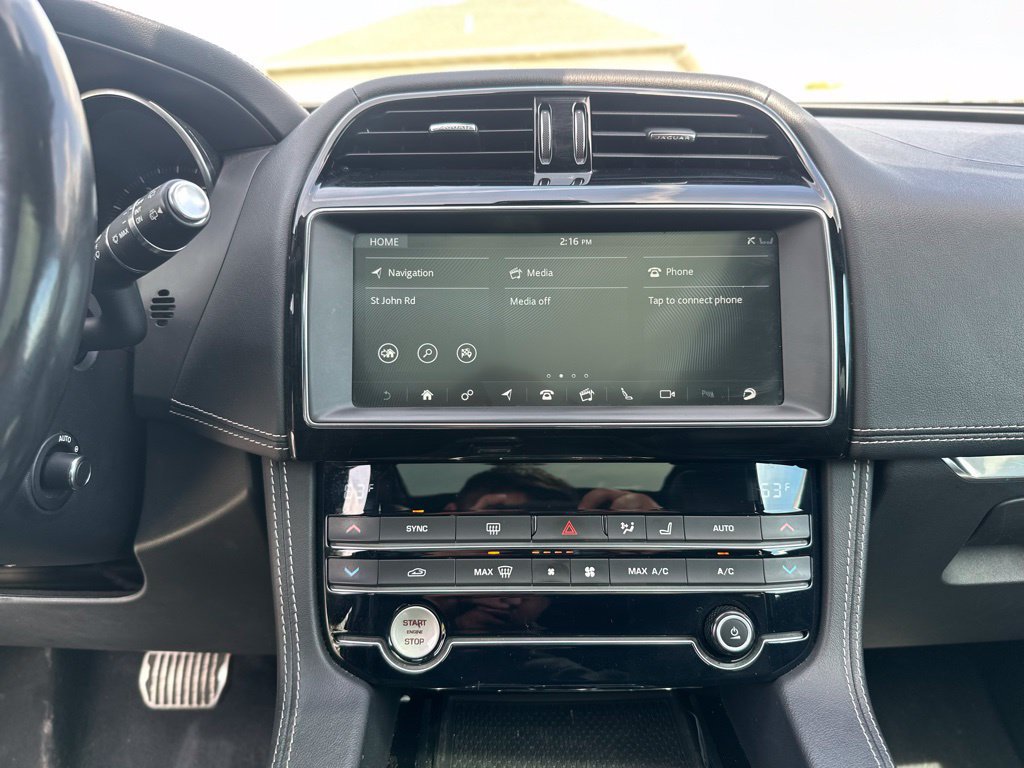 Used 2020 Jaguar F-PACE S AWD/4WD image 33