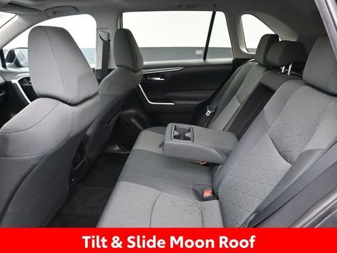 Used 2021 Toyota RAV4 XLE w/ Convenience Package AWD/4WD image 16