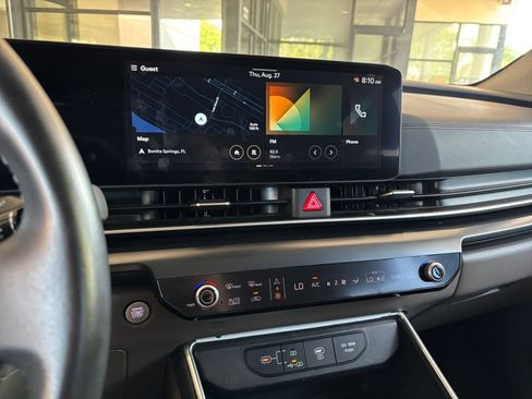 Used 2026 Kia Carnival FWD image 14