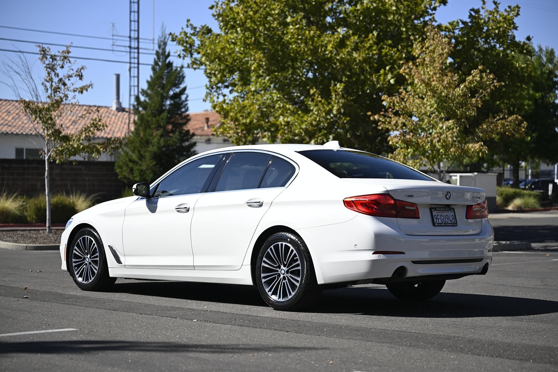 Used 2017 BMW 530i xDrive AWD/4WD image 5