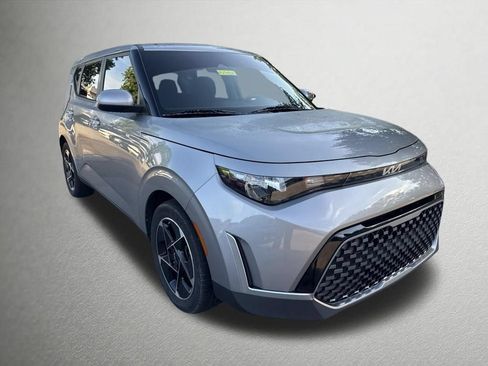Used 2023 Kia Soul EX FWD image 1