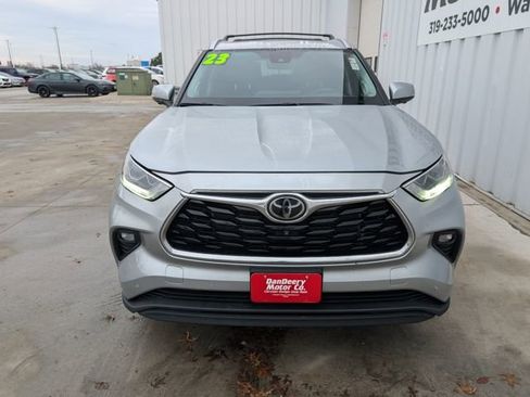 Used 2023 Toyota Highlander Limited image 34