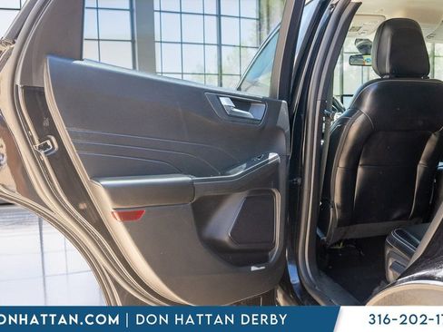 Used 2023 Ford Escape Platinum AWD/4WD image 19