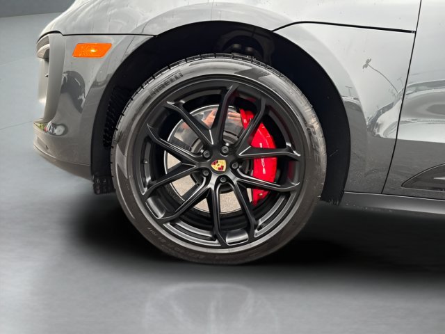 Used 2026 Porsche Macan GTS AWD/4WD image 27